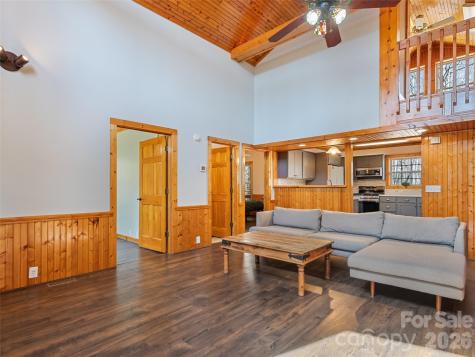 401 Tipstill Cove Waynesville NC 28786