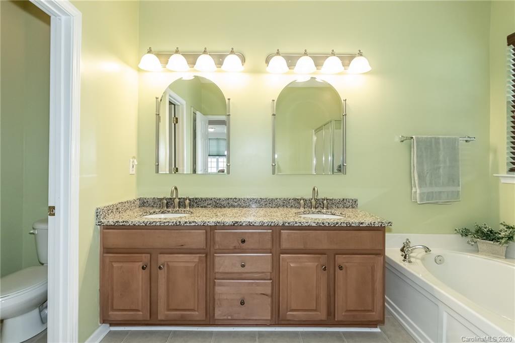 3642 Lees Crossing Drive Charlotte NC 28213