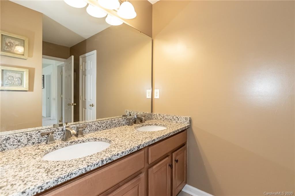 3642 Lees Crossing Drive Charlotte NC 28213