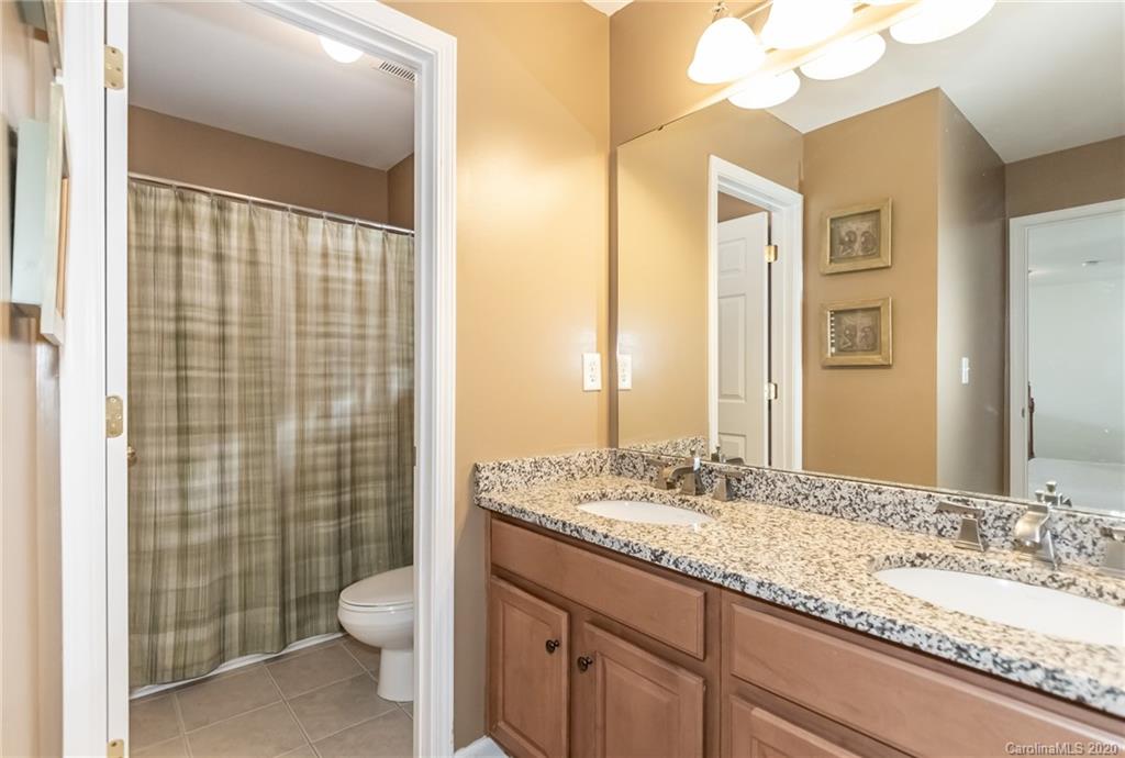 3642 Lees Crossing Drive Charlotte NC 28213