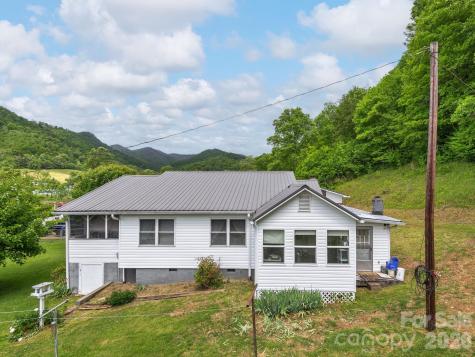 379 N Fork Road Barnardsville NC 28709