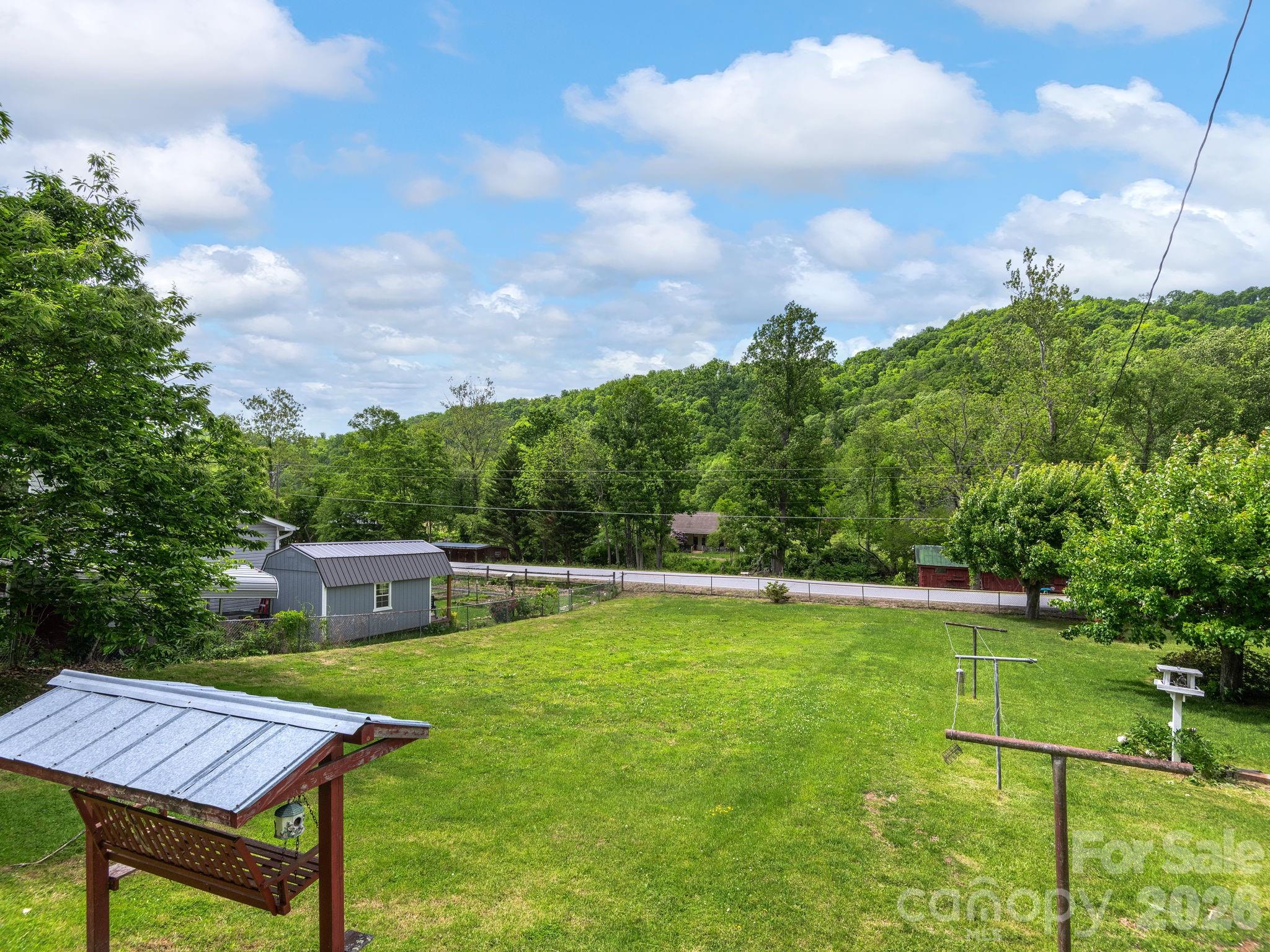 379 N Fork Road Barnardsville NC 28709