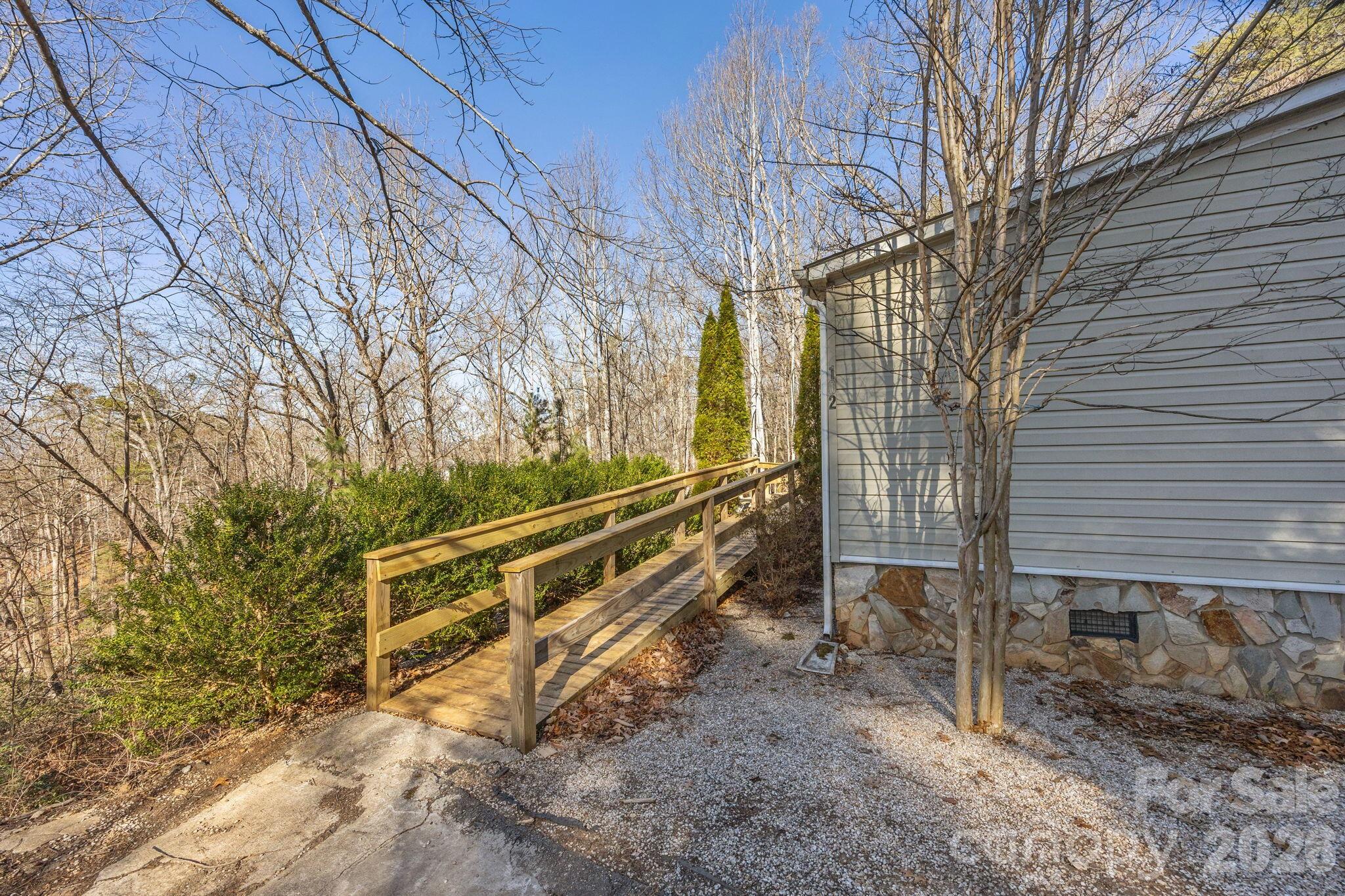 102 Scotts Cove Road Nebo NC 28761