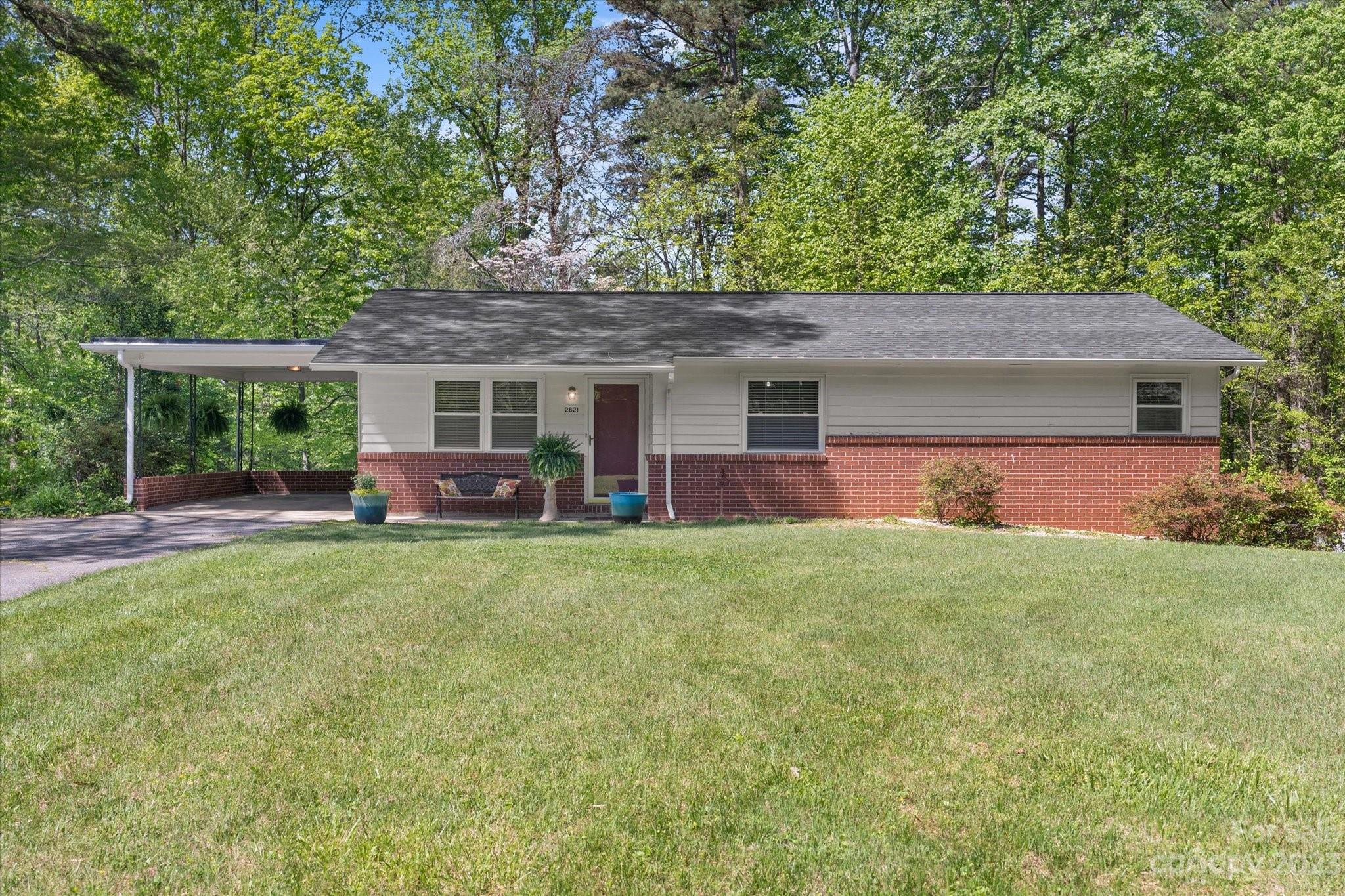 2821 4th Street Place NW Hickory NC 28601