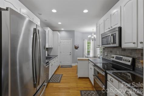 710 Sleepy Hollow Road Midland NC 28107