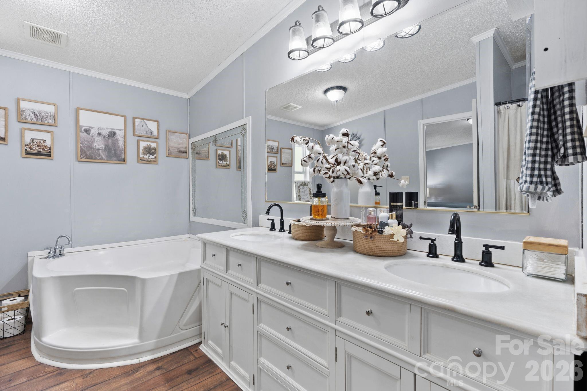 122 Fallswood Court Hendersonville NC 28739