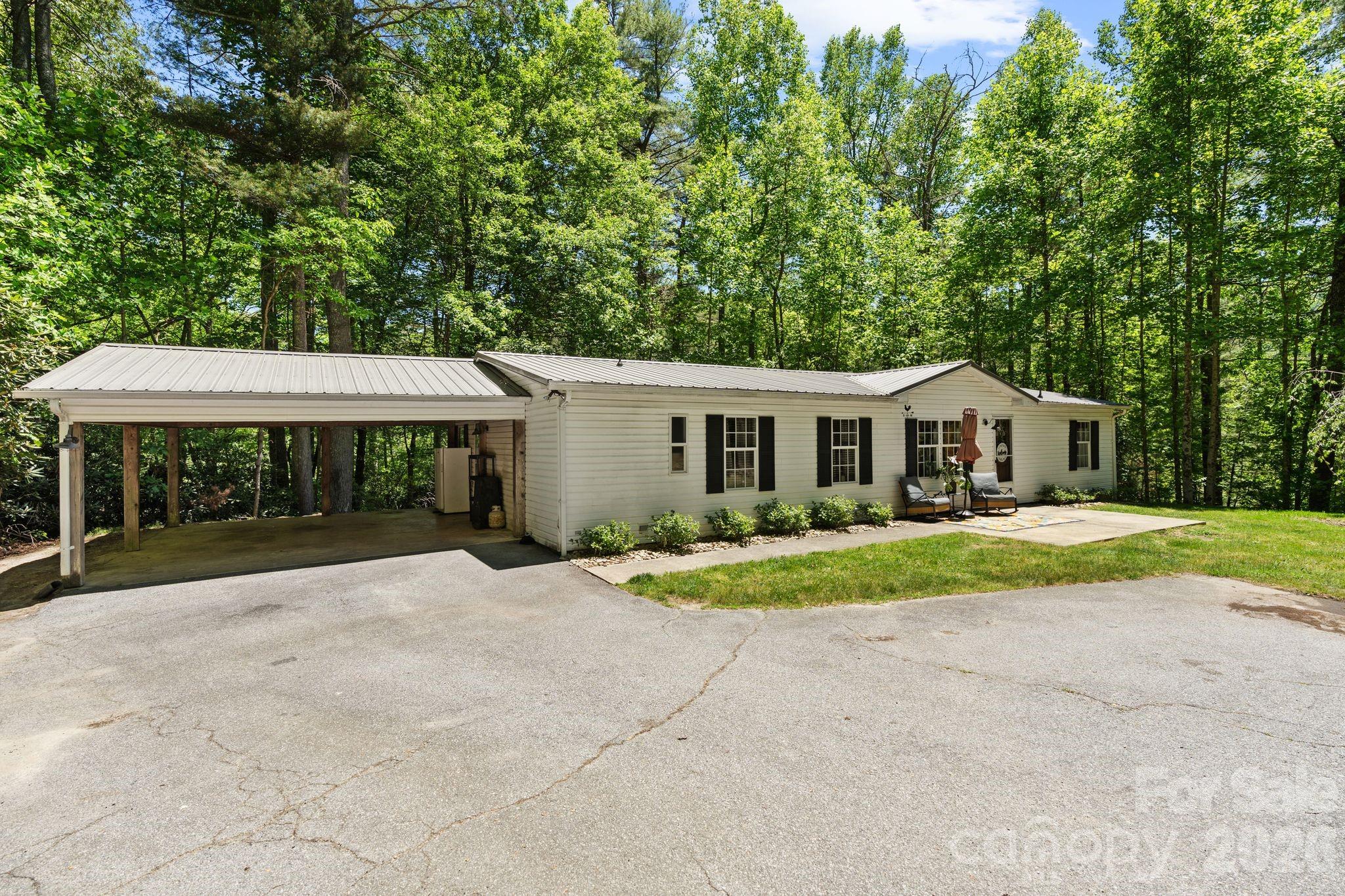 122 Fallswood Court Hendersonville NC 28739