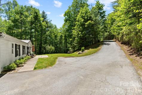 122 Fallswood Court Hendersonville NC 28739
