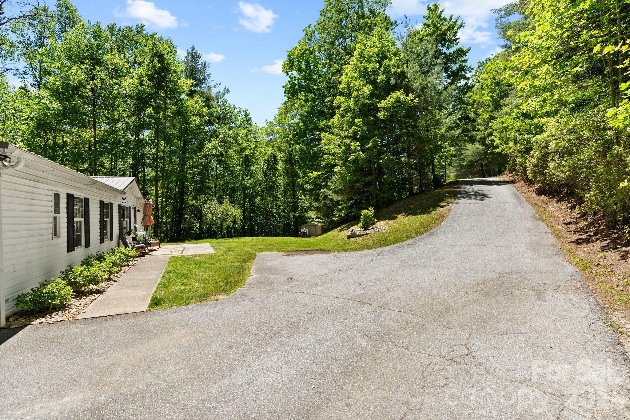 122 Fallswood Court Hendersonville NC 28739