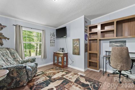 122 Fallswood Court Hendersonville NC 28739