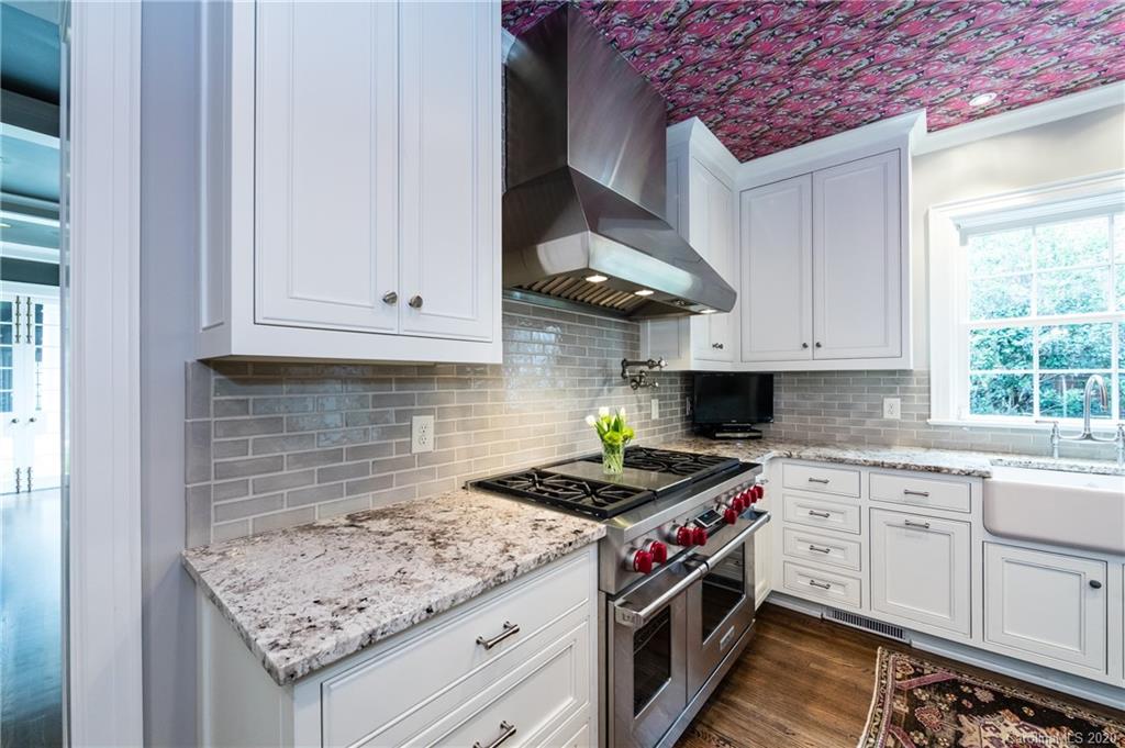262 Hempstead Place Charlotte NC 28207