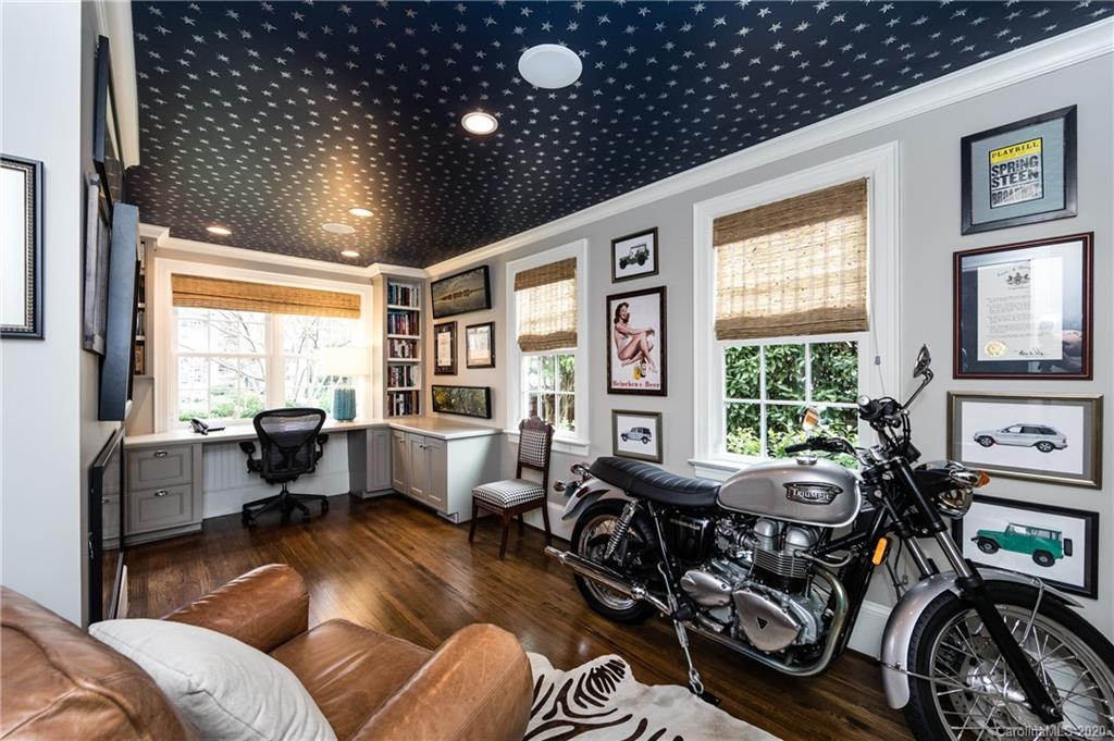 262 Hempstead Place Charlotte NC 28207