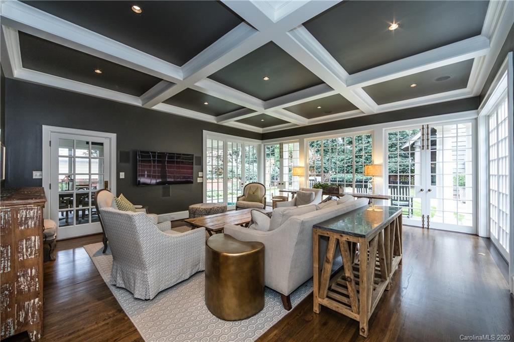 262 Hempstead Place Charlotte NC 28207