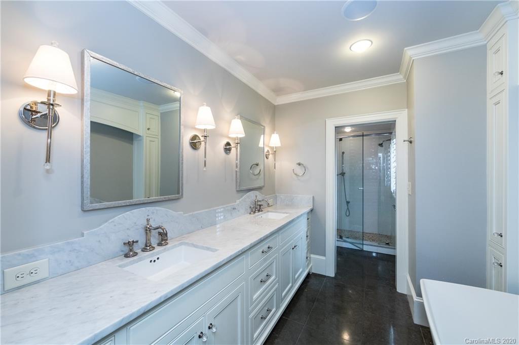 262 Hempstead Place Charlotte NC 28207