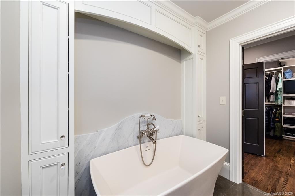 262 Hempstead Place Charlotte NC 28207