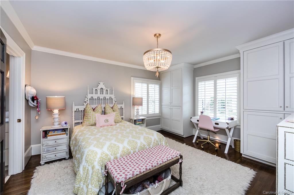 262 Hempstead Place Charlotte NC 28207