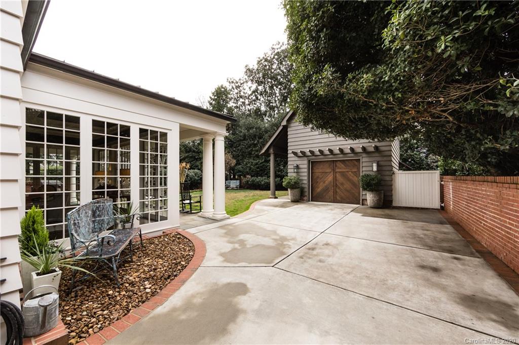262 Hempstead Place Charlotte NC 28207