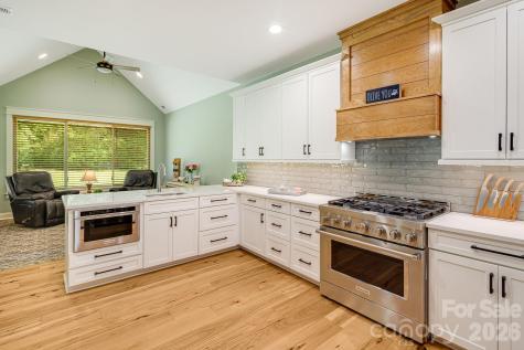 30 Shipman Parkway Flat Rock NC 28731