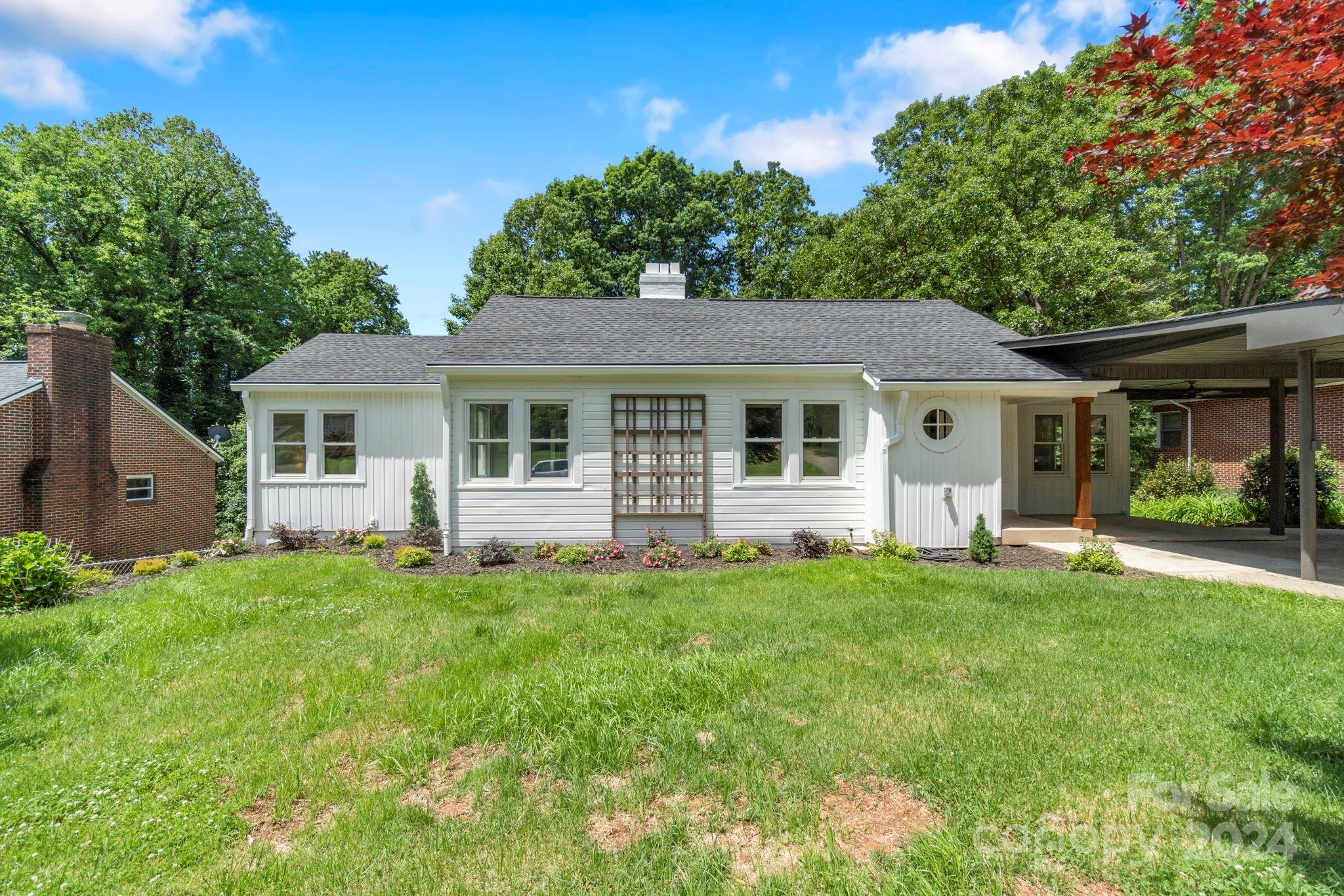 112 Falls Street Morganton NC 28655