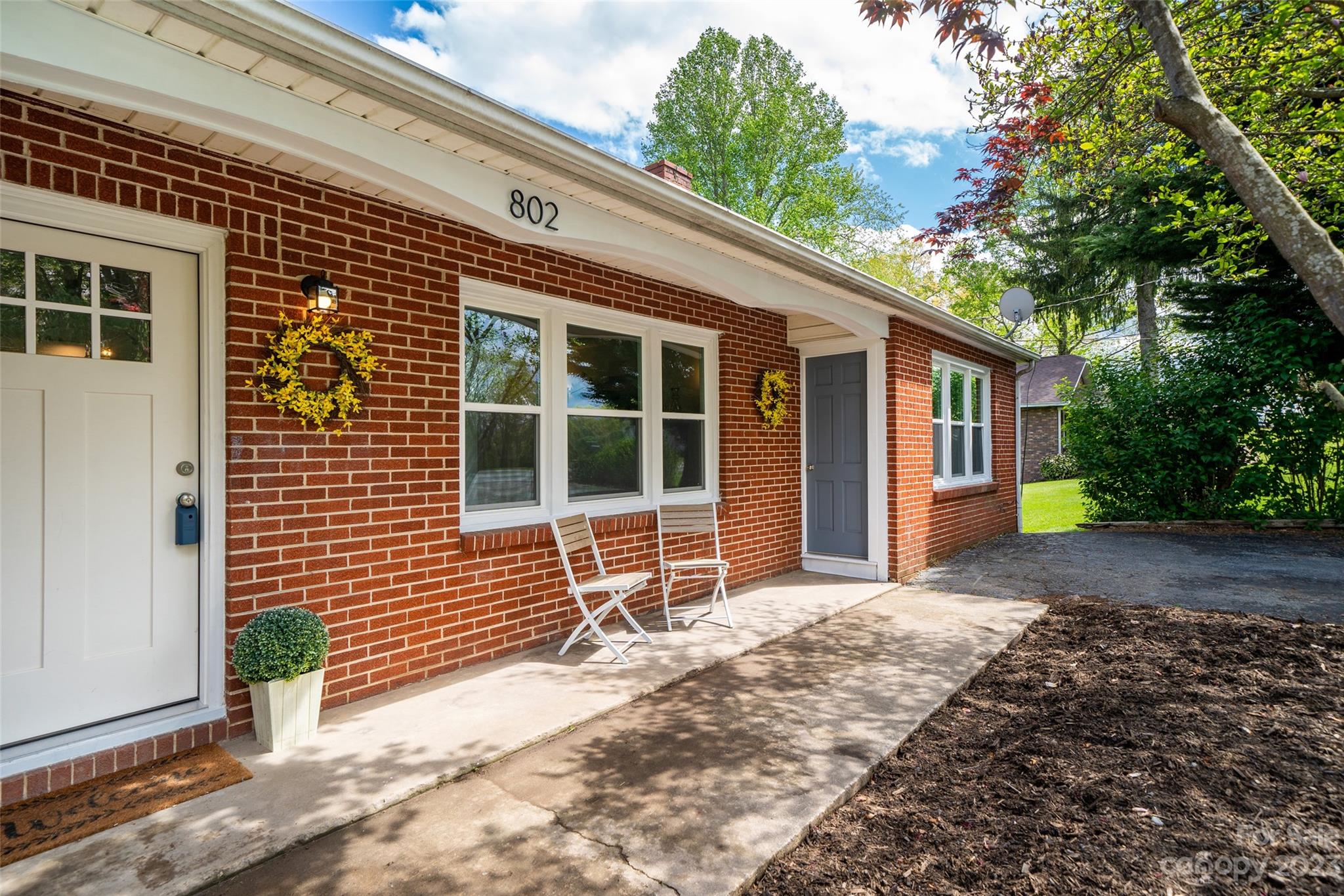 802 N Canton Road Canton NC 28716