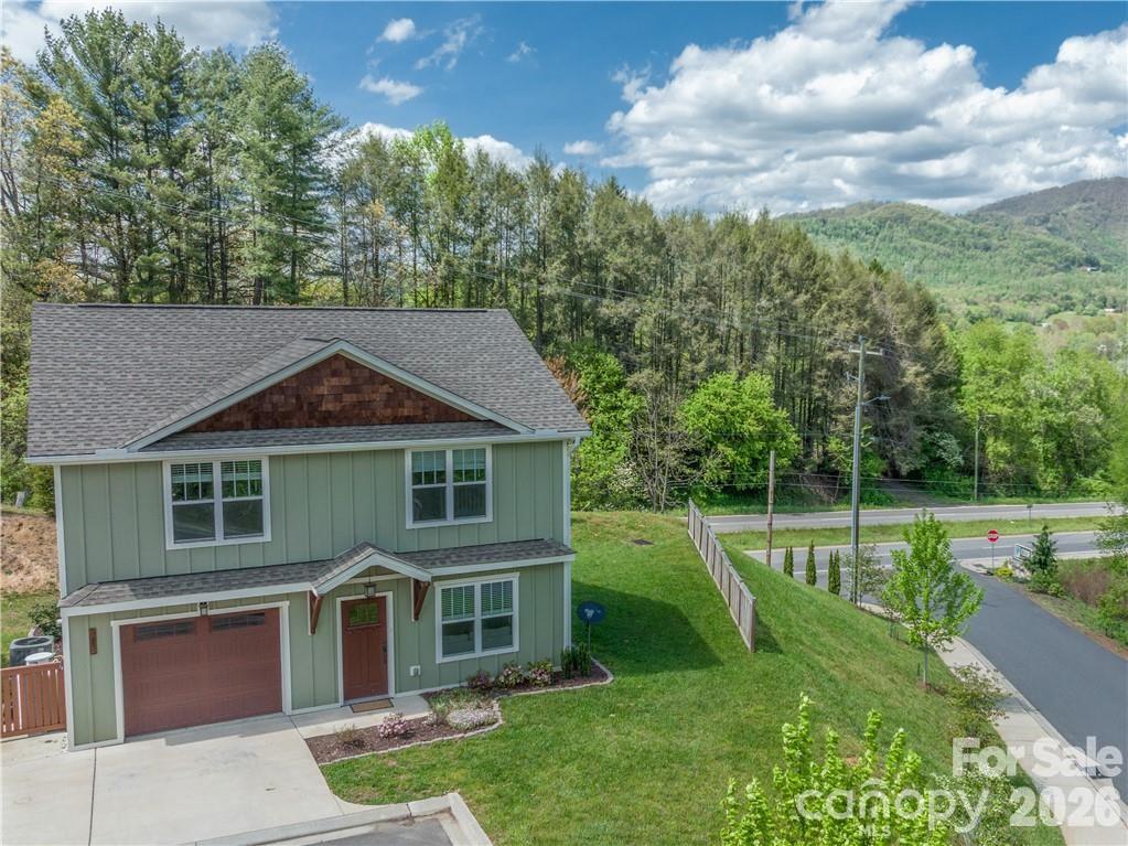 101 Towne Place Clyde NC 28721