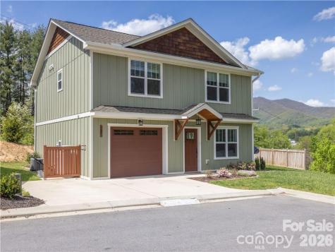 101 Towne Place Clyde NC 28721