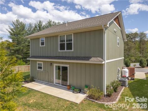 101 Towne Place Clyde NC 28721