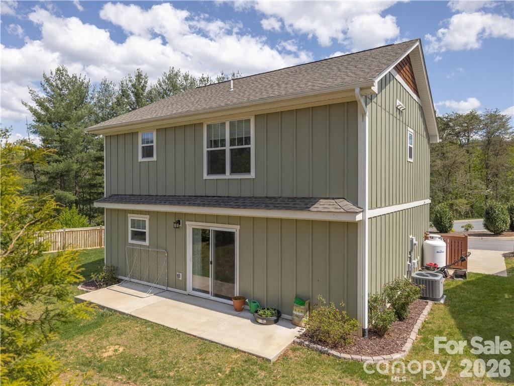 101 Towne Place Clyde NC 28721