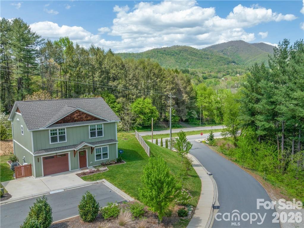 101 Towne Place Clyde NC 28721