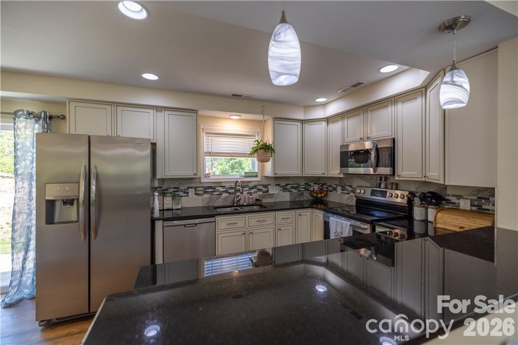101 Towne Place Clyde NC 28721