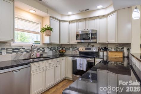101 Towne Place Clyde NC 28721