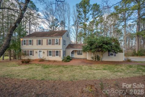 149 Woodbriar Street Forest City NC 28043