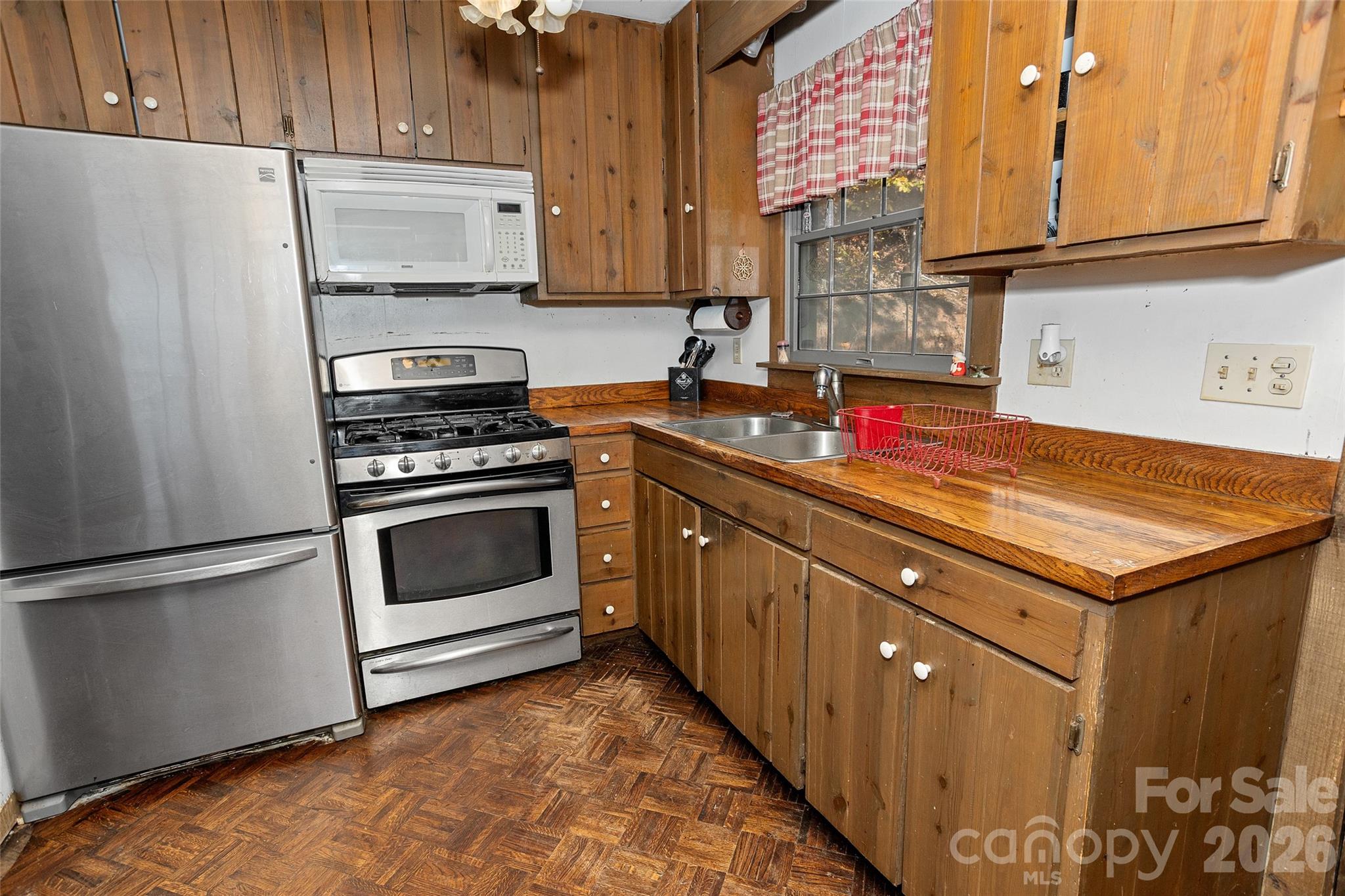 310 Log Gap Road Fairview NC 28730