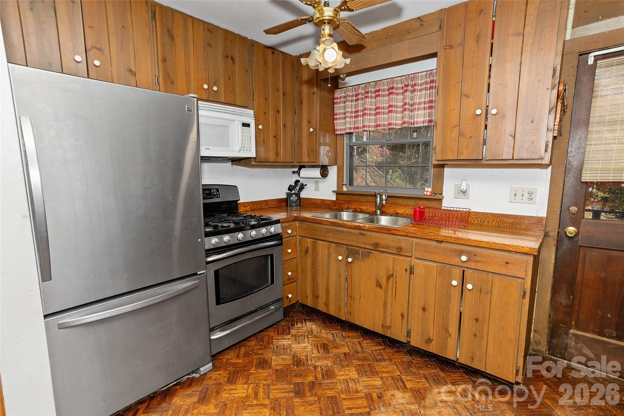 310 Log Gap Road Fairview NC 28730