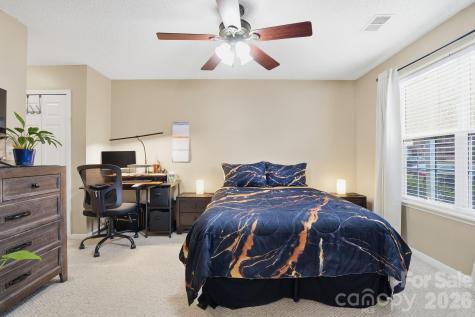 8376 Rudolph Road Charlotte NC 28216