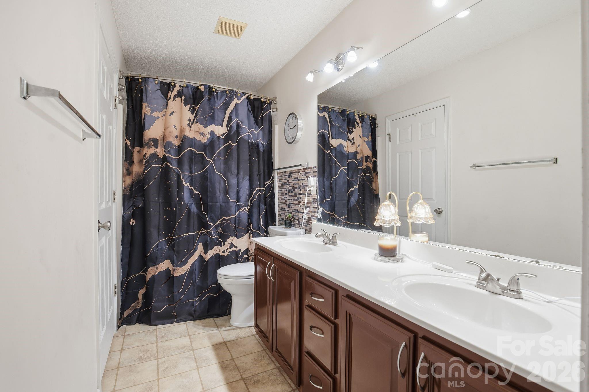 8376 Rudolph Road Charlotte NC 28216