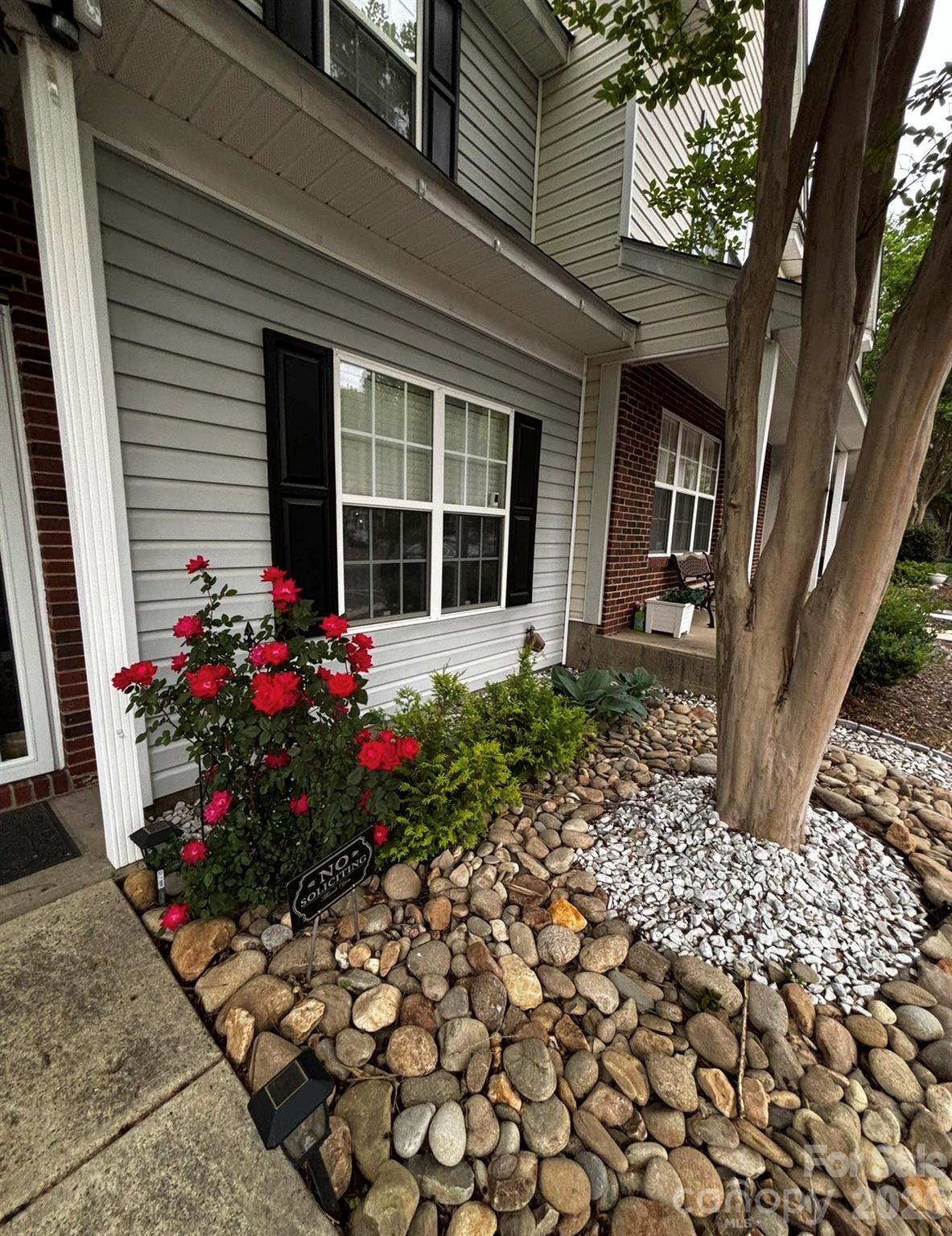 8376 Rudolph Road Charlotte NC 28216