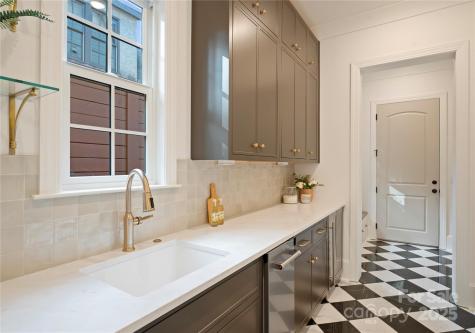 150 N Canterbury Road Charlotte NC 28211