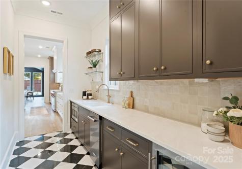 150 N Canterbury Road Charlotte NC 28211