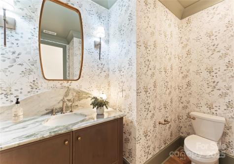 150 N Canterbury Road Charlotte NC 28211