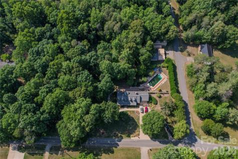 204 Old Stagecoach Road Lawndale NC 28090