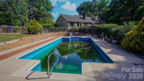 204 Old Stagecoach Road Lawndale NC 28090
