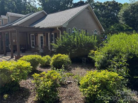 204 Old Stagecoach Road Lawndale NC 28090