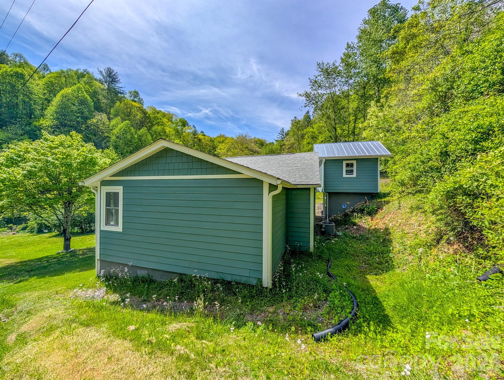 314 Byrd Creek Road Green Mountain NC 28740