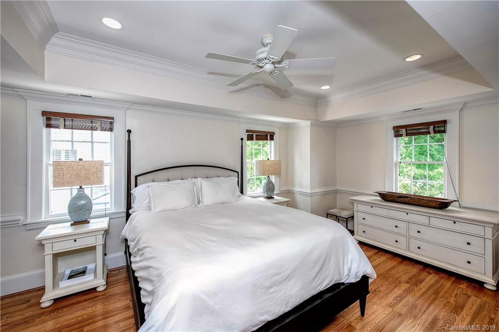 407 Hermitage Court Charlotte NC 28207