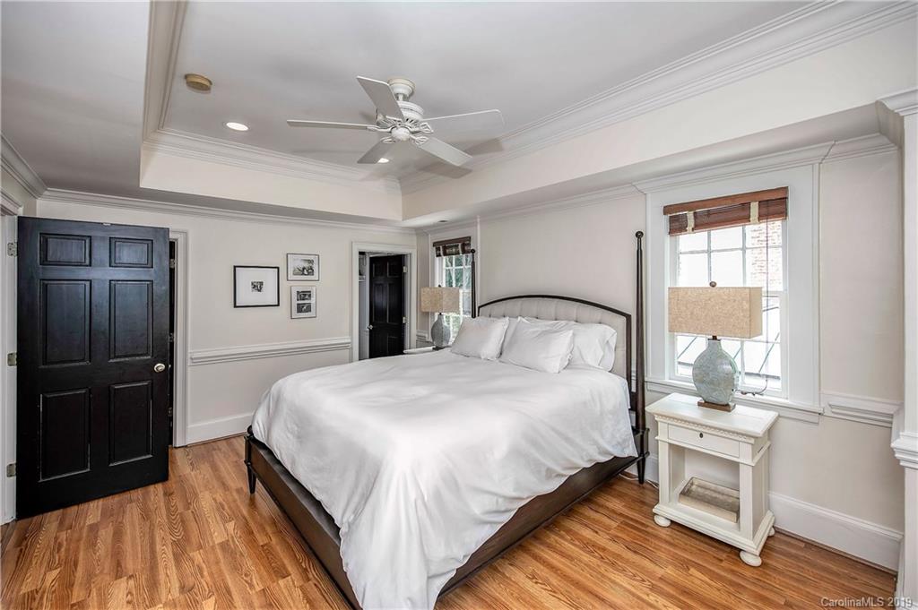 407 Hermitage Court Charlotte NC 28207