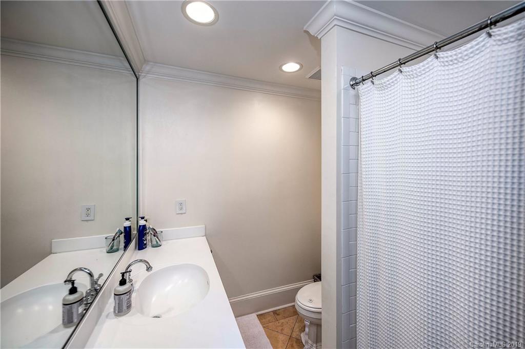 407 Hermitage Court Charlotte NC 28207