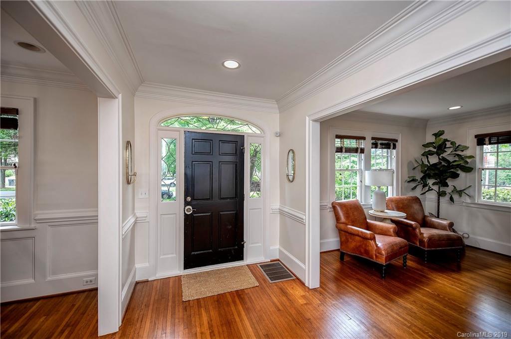 407 Hermitage Court Charlotte NC 28207
