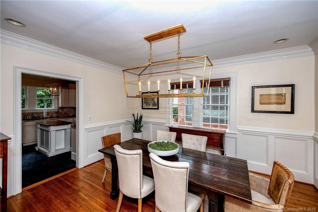 407 Hermitage Court Charlotte NC 28207