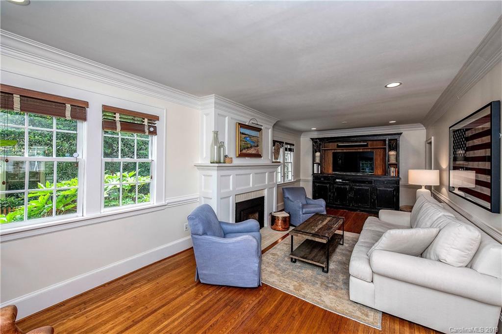 407 Hermitage Court Charlotte NC 28207